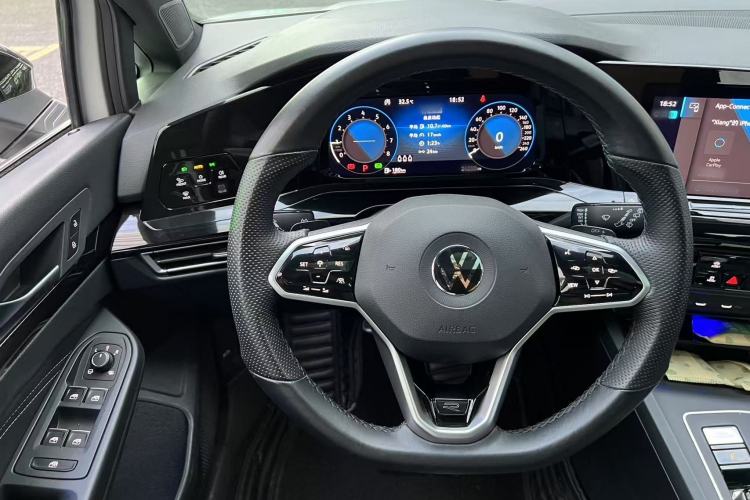 Used Volkswagen Golf 2021 280TSI DSG R-Line
