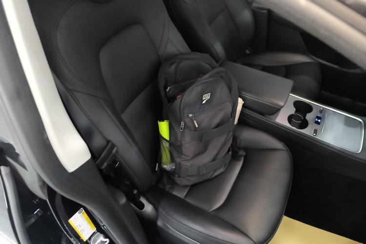 Used Tesla Model Y 2023 Long-Range All-Wheel-Drive Version
