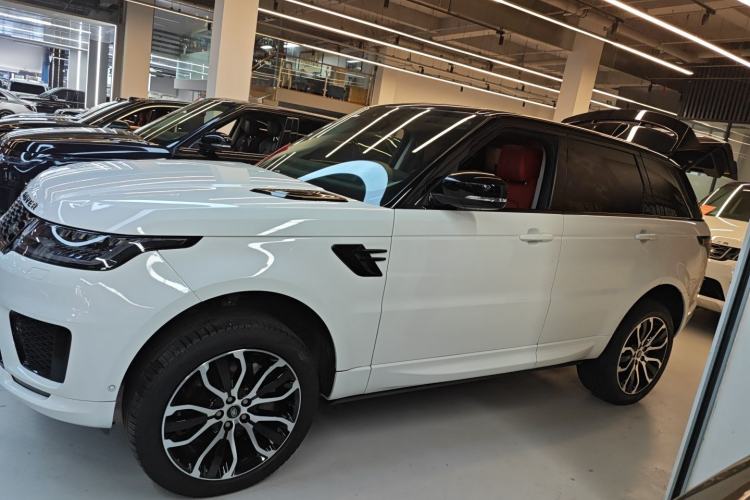 Used Land Rover Range Rover Sport 2022 3.0 L6 YAO Black Edition
