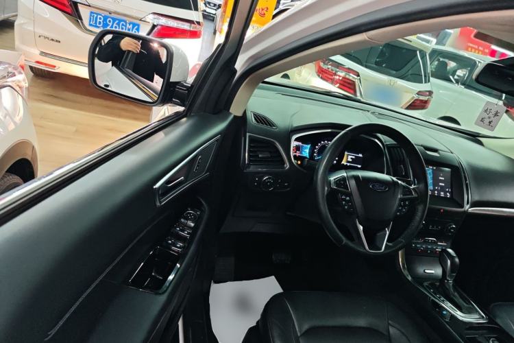 Used Ford Edge 2016 EcoBoost 245 Four-Wheel Drive Titanium Edition 7-Seater
