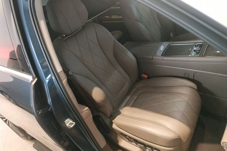 Used Hima AITO M9 2024 Range-Extended Ultra Version 52 kWh 5-Seater Model
