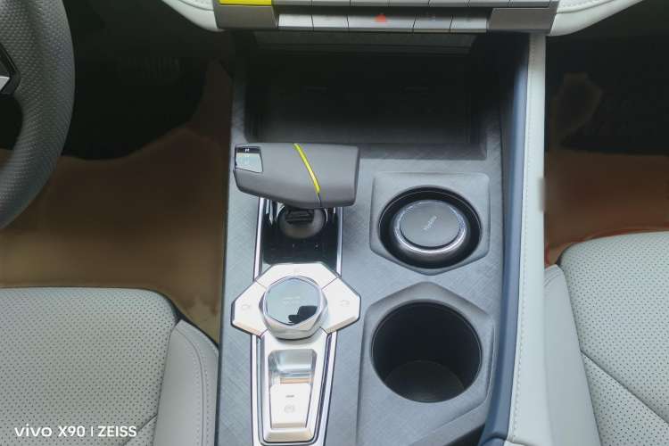 Used Changan UNI-V iDD 2023 ZhiDian iDD 1.5T 113km ZhiKu Model
