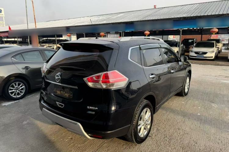 Used Nissan X-Trail 2014 2.5L CVT Leading Edition 4WD