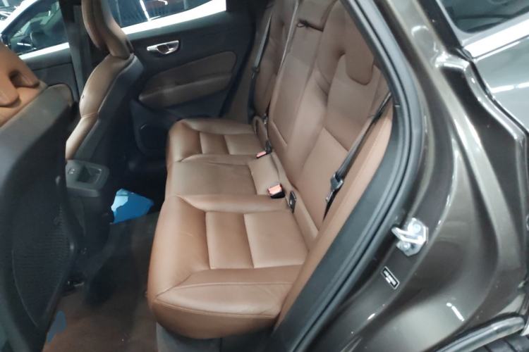 Used Volvo XC60 2022 B5 4x4 Smart Luxury Edition
