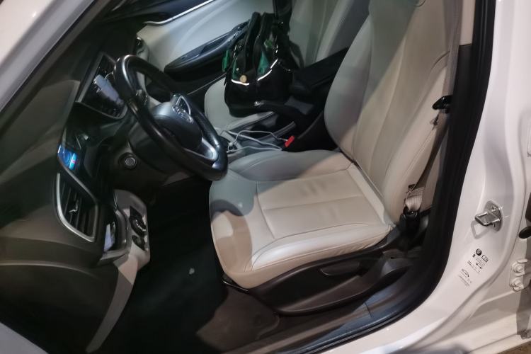 Used Buick GT 2019 15T Dual-Clutch Connected Elite Model China VI