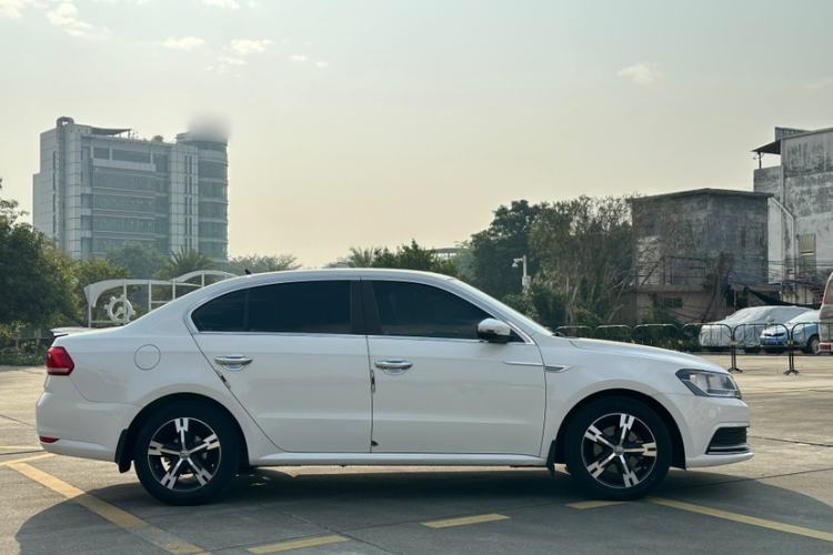 Used Volkswagen Lavida 2017 1.6L Automatic Fashion Edition