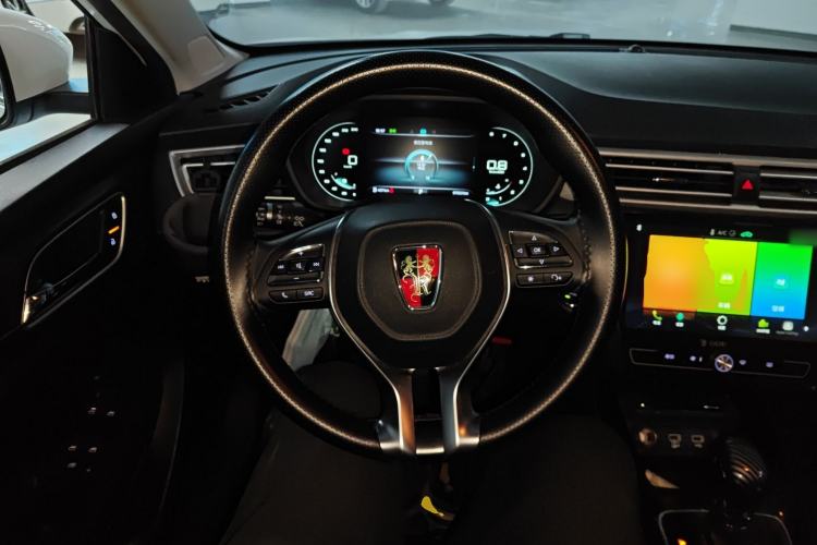 Used Roewe i5 2020 1.5L Automatic 4G Connect Luxury Flagship Edition
