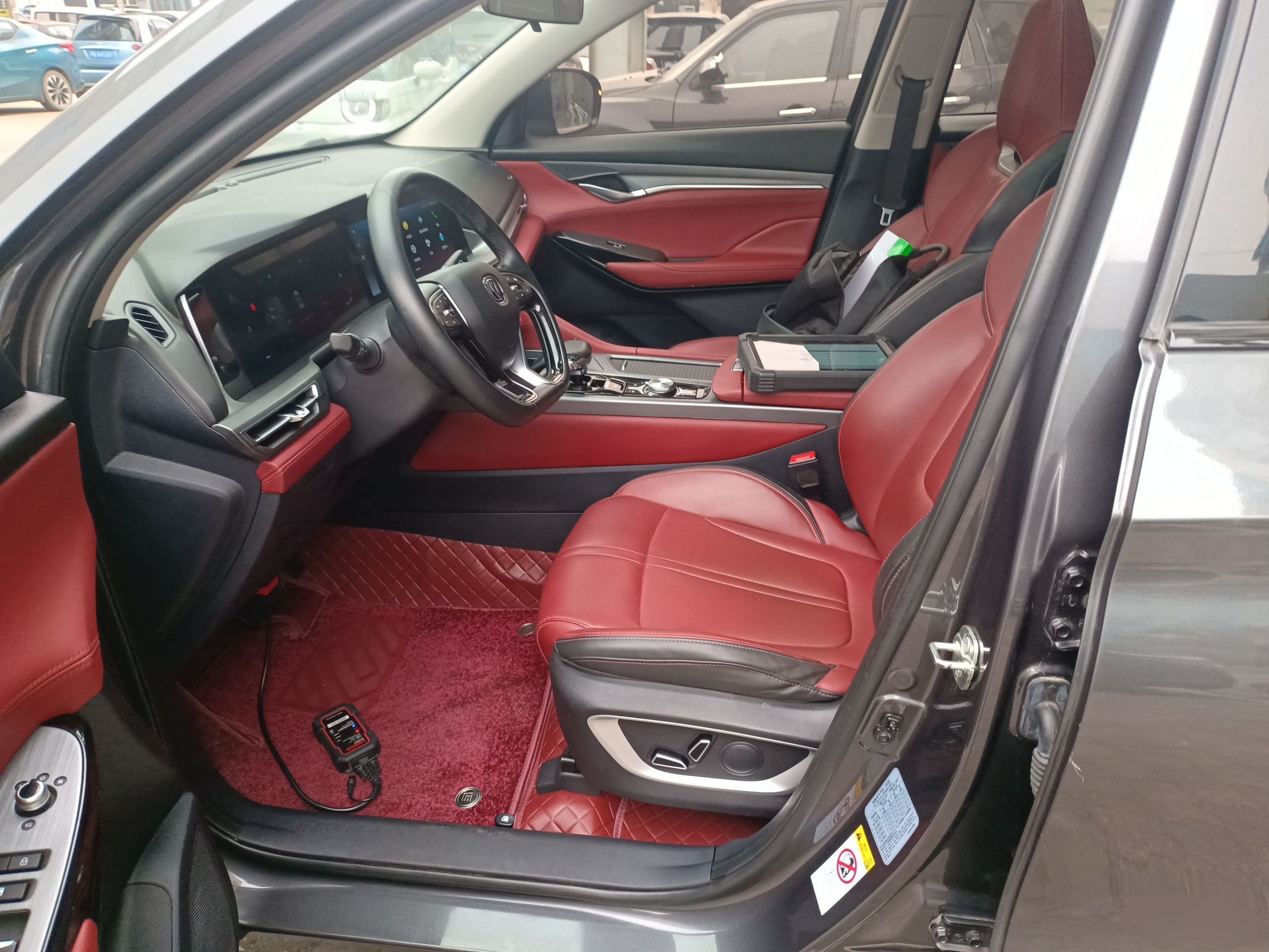 Переднее сиденье в автомобиле