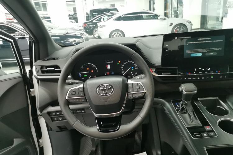 Used Toyota Sienna 2024 2.5L Hybrid Four-Wheel Drive Prestige Edition
