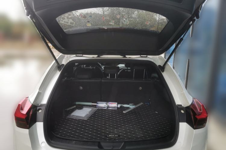 Used Lexus UX 2020 260h Explore-Cool Edition