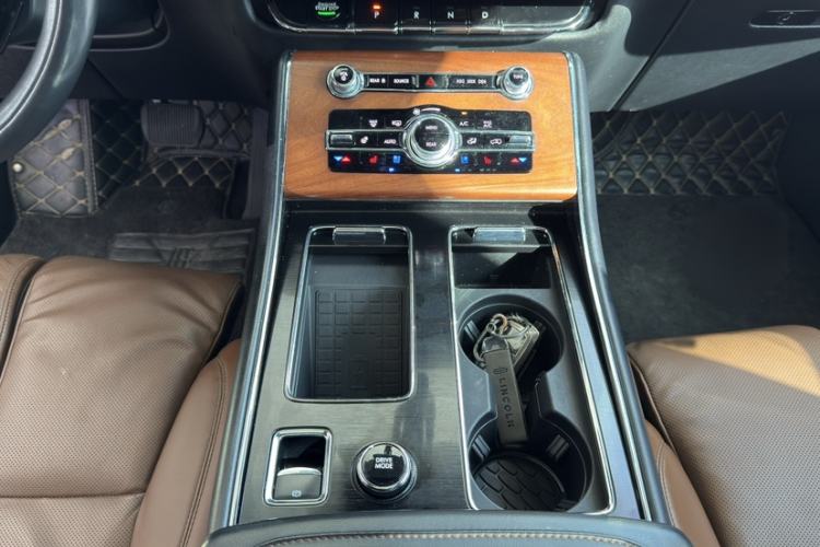 Used Lincoln Aviator 2020 3.0T V6 All-Wheel Drive Executive Version