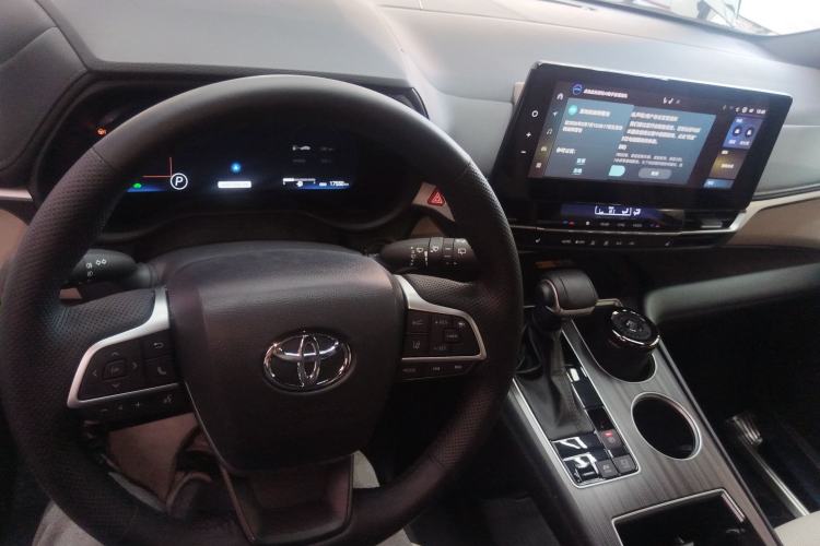 Used Toyota Granvia 2024 2.5L Hybrid Prestige ULTRA Edition