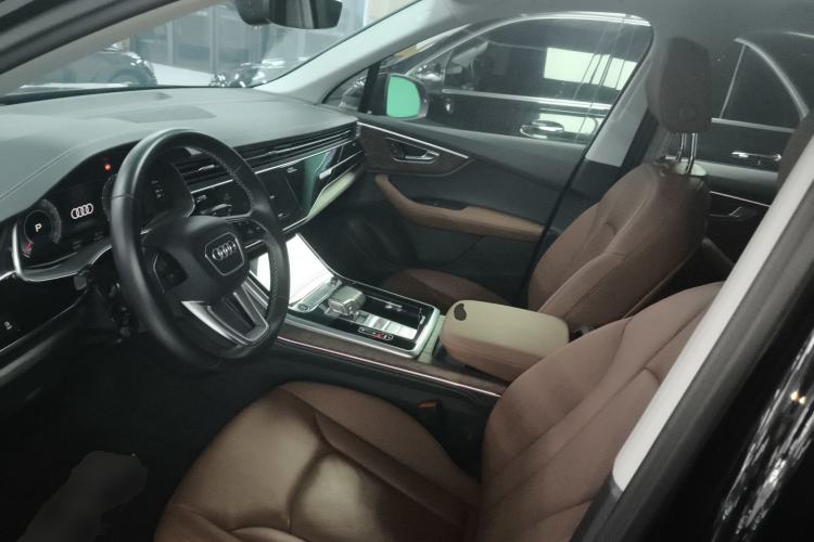 Used Audi Q7 2024 45 TFSI quattro S line Black Warrior Edition
