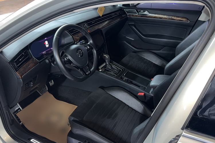 Used Volkswagen Magotan 2018 330TSI DSG Luxury Model
