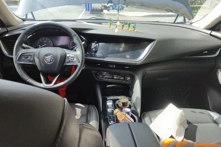 Used Buick Envision 2022 Encore Plus 652T Five-Seat Luxury Model
