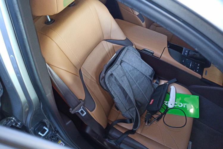 Used Lexus ES 2018 300h Premium Edition China VI Standard
