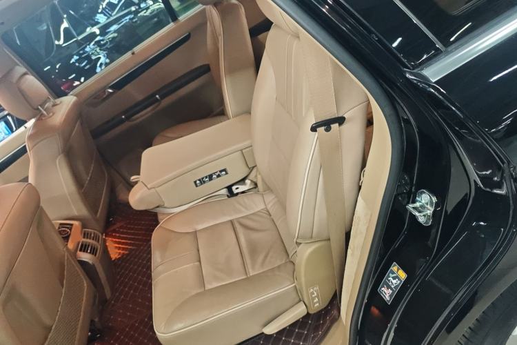 Used Mercedes-Benz R-Class 2017 R 320 4MATIC Business Edition Prestige Model
