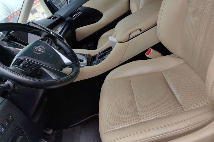 Used Toyota Vellfire 2023 Crown Dual-Engine 2.5L HV Luxury Edition