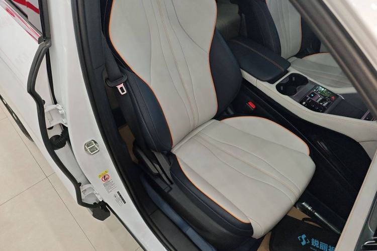 Used BYD Song PLUS New Energy 2024 HONOR Edition DM-i 71km Luxury Model
