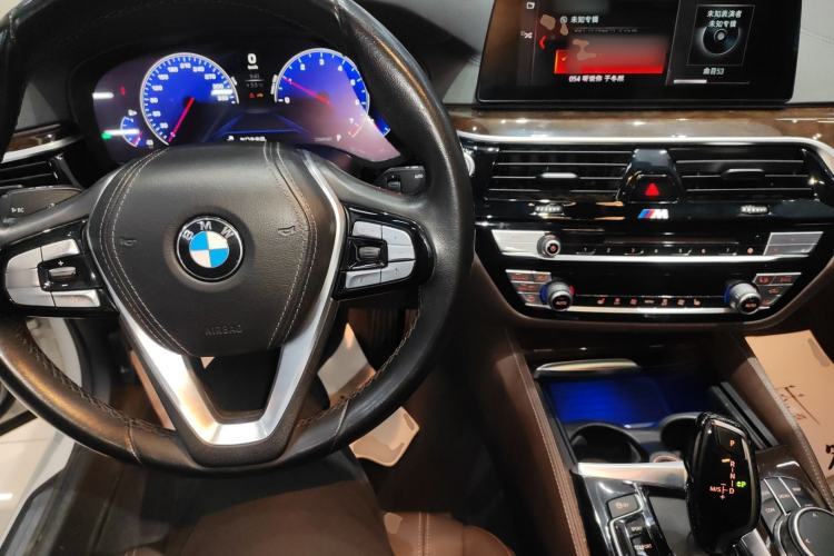 Used BMW 5 Series 2019 Facelifted 525Li Luxury Package
