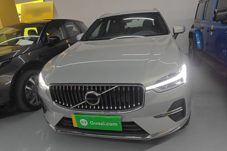 Used Volvo XC60 New Energy 2025 Plug-in Hybrid Long-Range All-Wheel Drive Smart & Luxurious Edition
