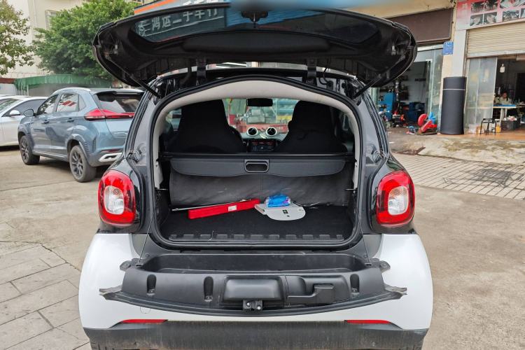 Used  fortwo 2018 1.0L 52kW Hardtop Dynamic Version China V
