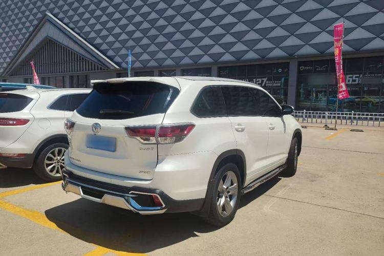 Used Toyota Highlander 2015 2.0T Two-Wheel Drive Luxury Edition 7 Seats
