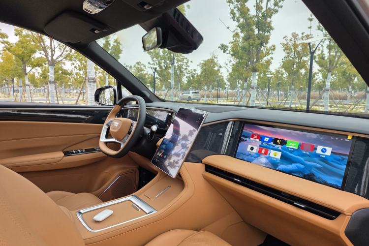 Used  L7 2025 EM-i 115km Exploration+ Edition
