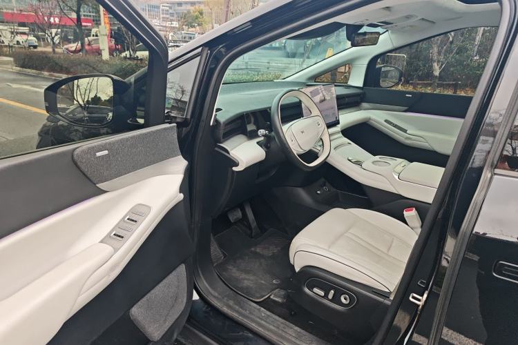 Used XPeng X9 2024 702 Ultra-Long Range Max