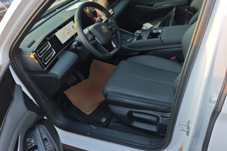 Used BYD Qin L 2025 DM-i Smart Drive 80KM Leading Model