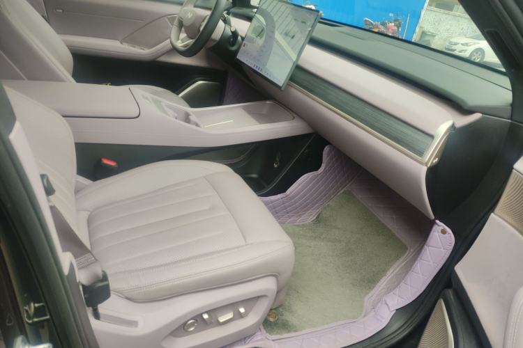 Used ONVO L60 2024 85 kWh Rear-Drive Version
