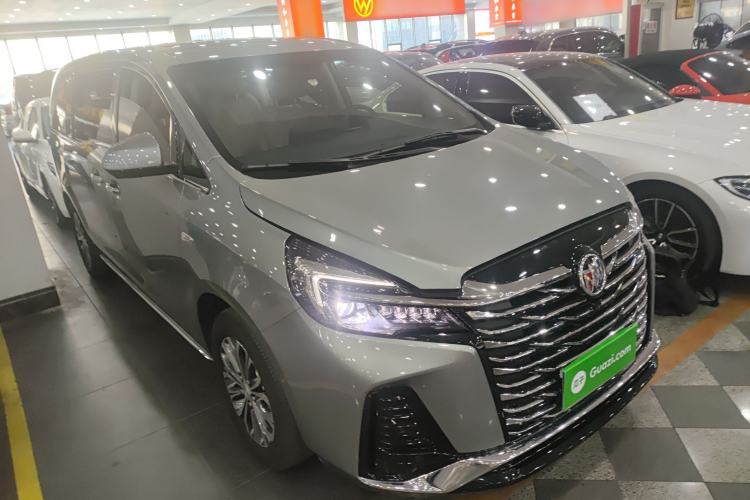 Used Buick GL8 2023 Land Executive Class Deluxe Model
