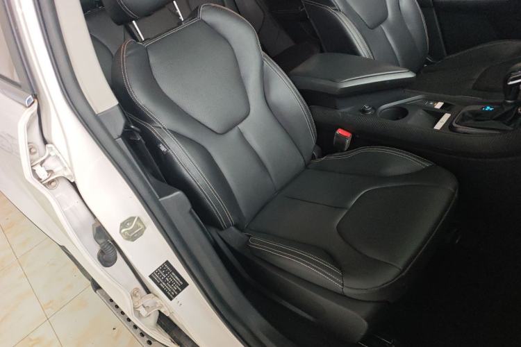 Used JMC Yusheng S330 2016 1.5L GTDi Automatic Two-Wheel Drive Prestige Edition
