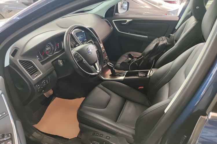 Used Volvo XC60 2015 T5 Smart Upgrade Model
