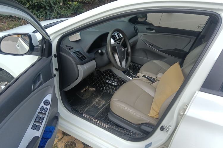 Used Hyundai Verna (older generation) 2014 1.4L Automatic Smart GLS
