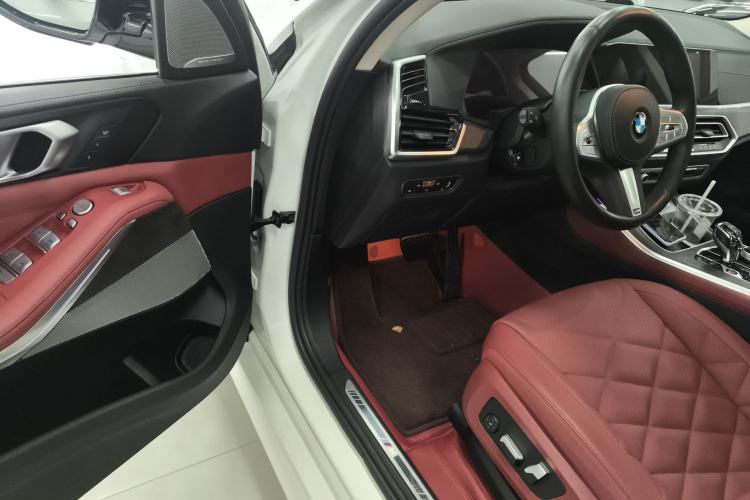 Used BMW X5 2022 Restyled xDrive 30Li Luxury Version M Sport Package
