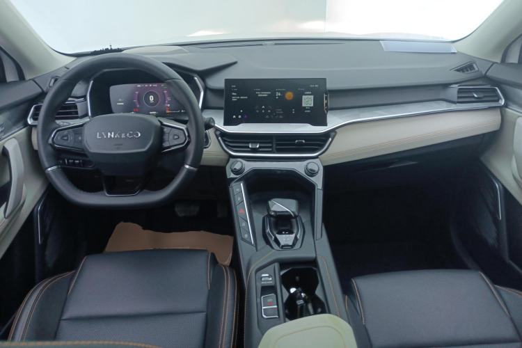 Used Lynk & Co 06 EM-P 2022 PHEV 84 km Range Pro Version
