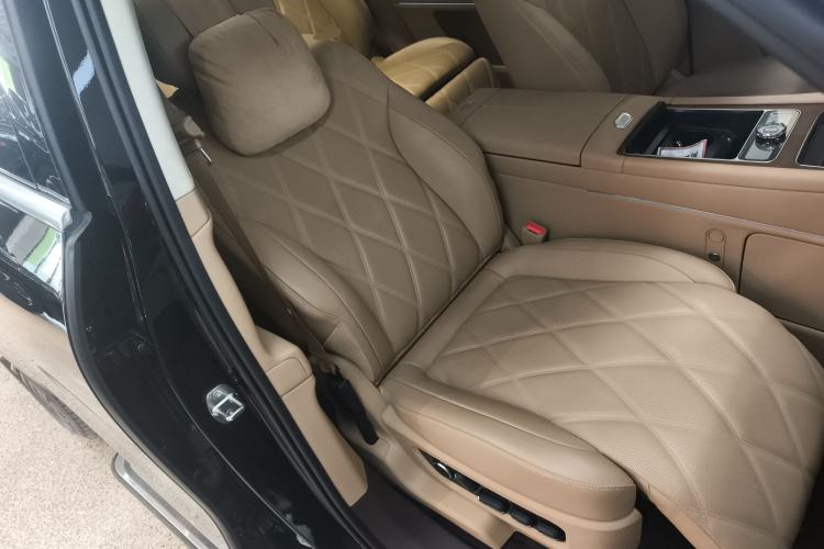 Used Hima AITO M9 2025 Extended-Range Ultra Version 52 kWh 6-Seater
