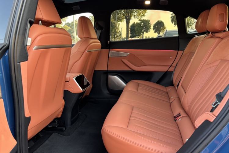 Used ONVO L60 2024 60 kWh All-Wheel Drive
