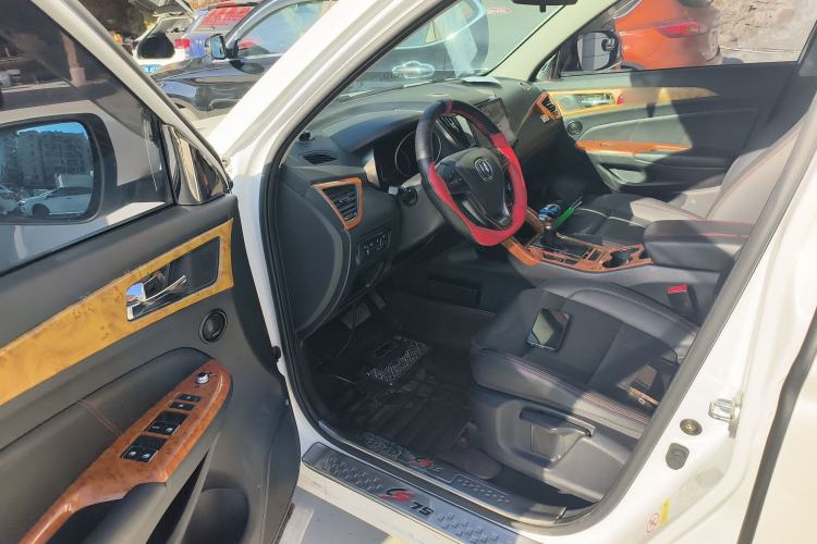 Used Changan CS75 2016 1.8T Automatic Elite Model China V Standard
