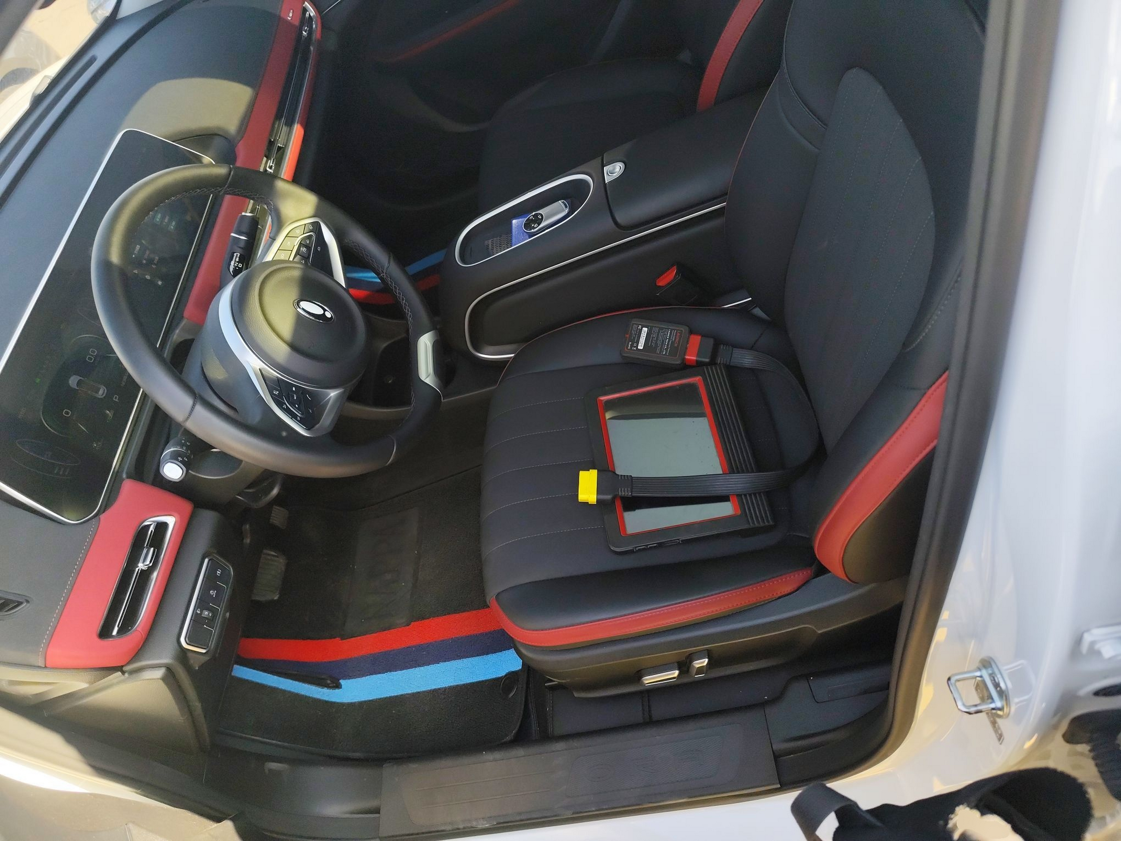 Переднее сиденье в автомобиле