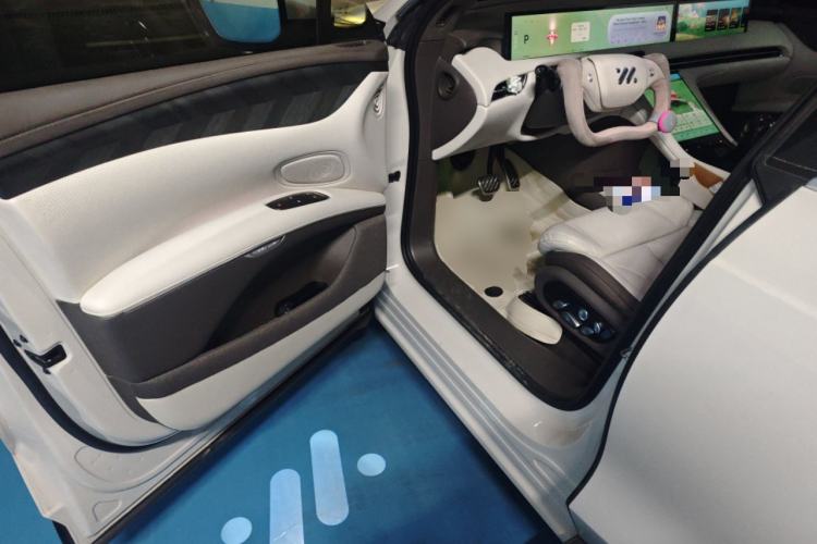 Used IM LS7 2023 100kWh Pro All-Wheel-Drive Version
