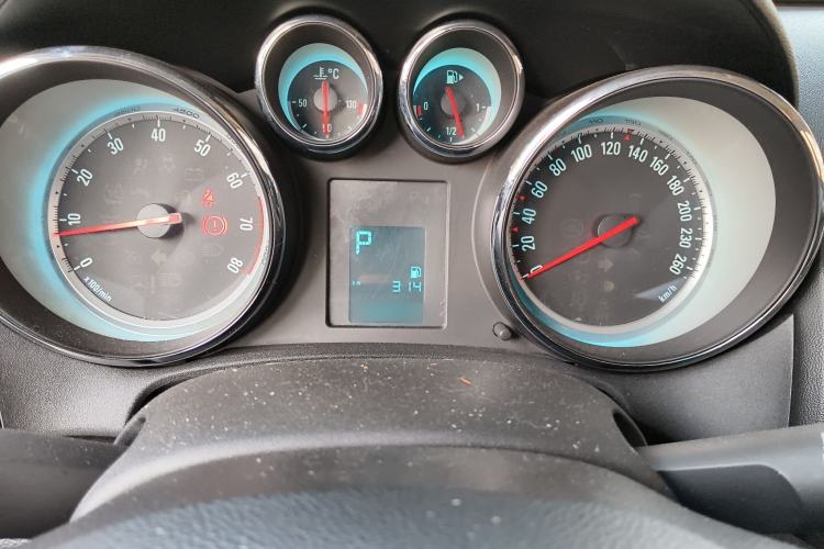 Used Buick GT 2014 XT 1.6L Automatic Fashion Edition
