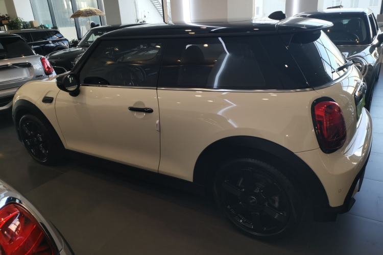 Used  MINI 2023 1.5T COOPER Artist
