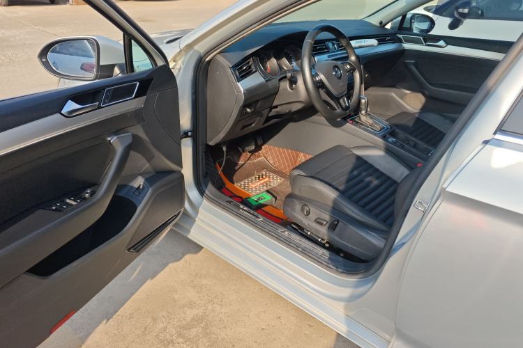 Used Volkswagen Magotan 2019 330TSI DSG Leading Edition China V Standard
