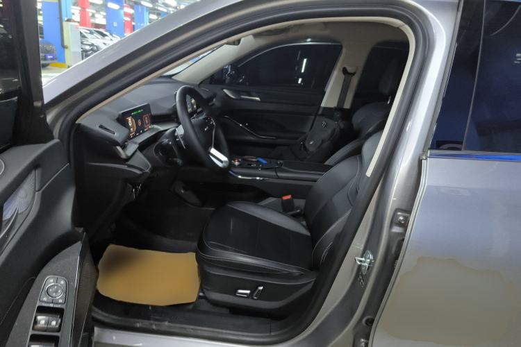 Used Haval H6 2024 1.5T Two-Wheel-Drive Classic Edition
