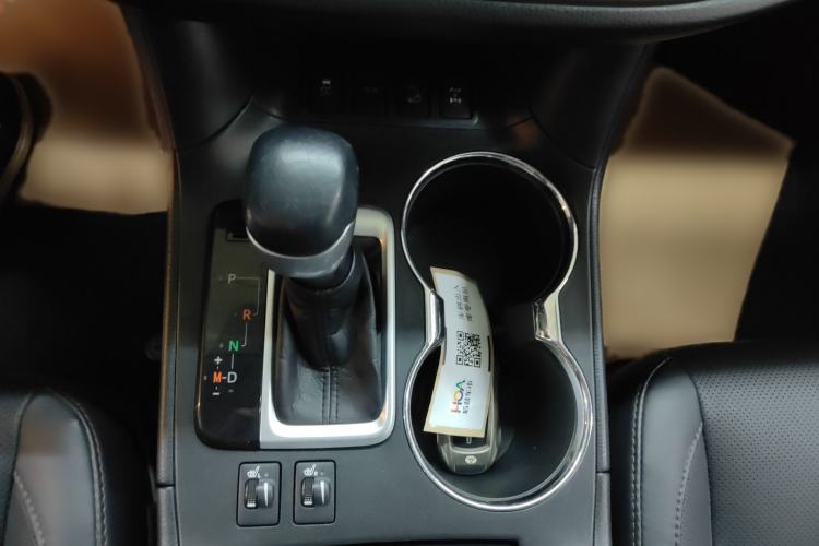 Used Toyota Highlander 2018 2.0T Four-Wheel Drive Luxury Version 7 Seats China VI Standard