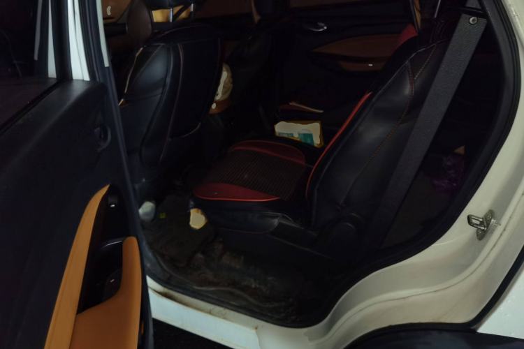 Used Wuling Hongguang S3 2019 1.5L Manual Luxury Model China VI Standard
