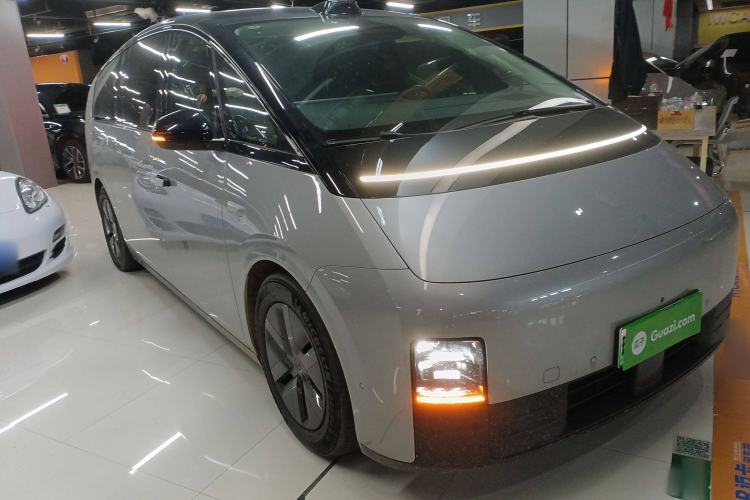 Used Li Auto MEGA 2024 Ultra Model

