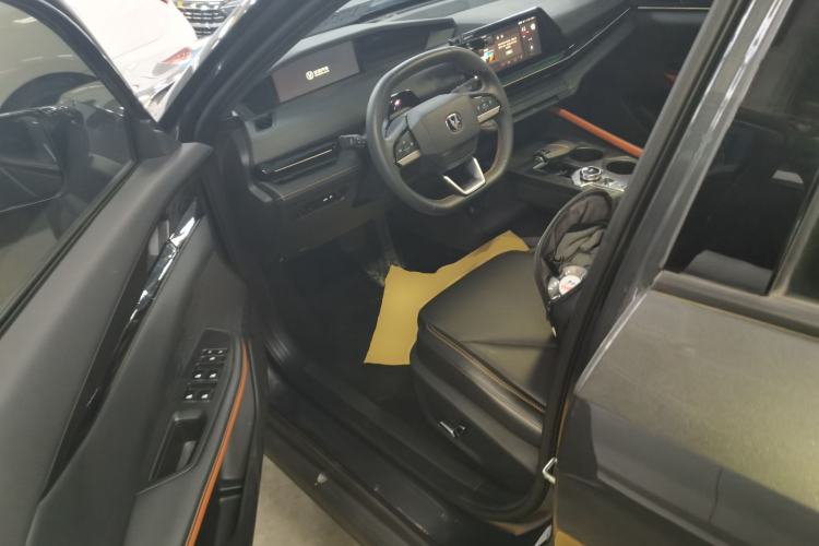 Used Changan UNI-V 2022 1.5T Prestige Version
